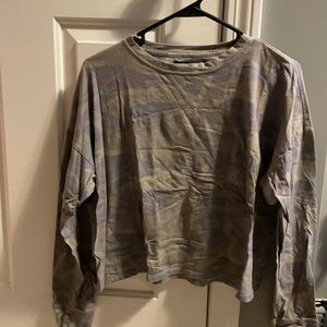 Medium Abercrombie and Fitch vague camo top